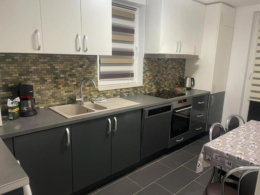 Apartament Cluj Флорешть Екстер'єр фото